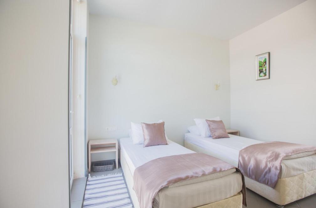 Heliopark Gora Bagrata Hotel Suchumi Zewnętrze zdjęcie