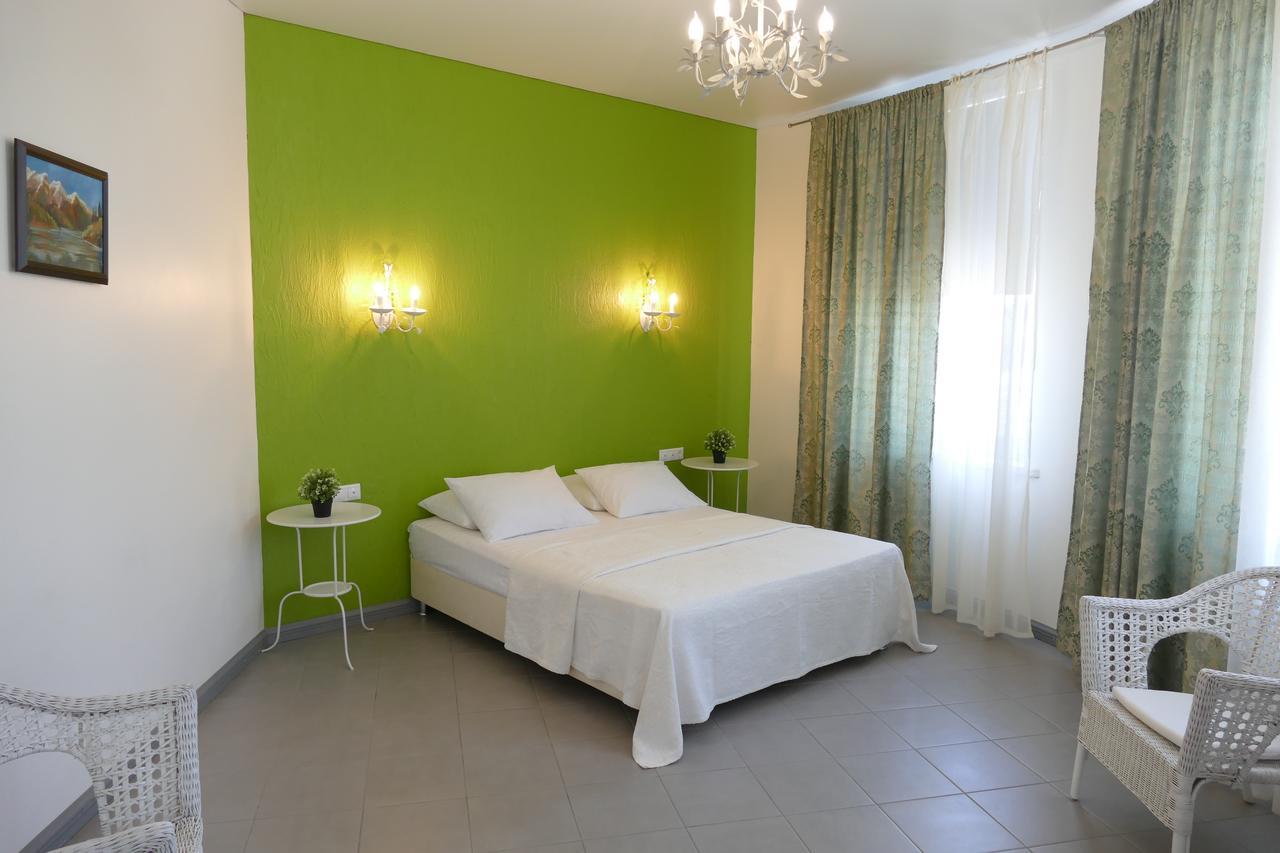 Heliopark Gora Bagrata Hotel Suchumi Zewnętrze zdjęcie